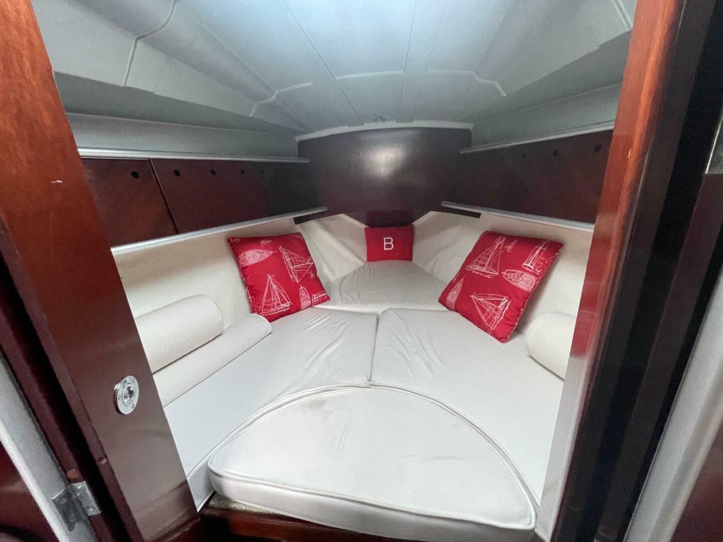 1990 Beneteau 32 First