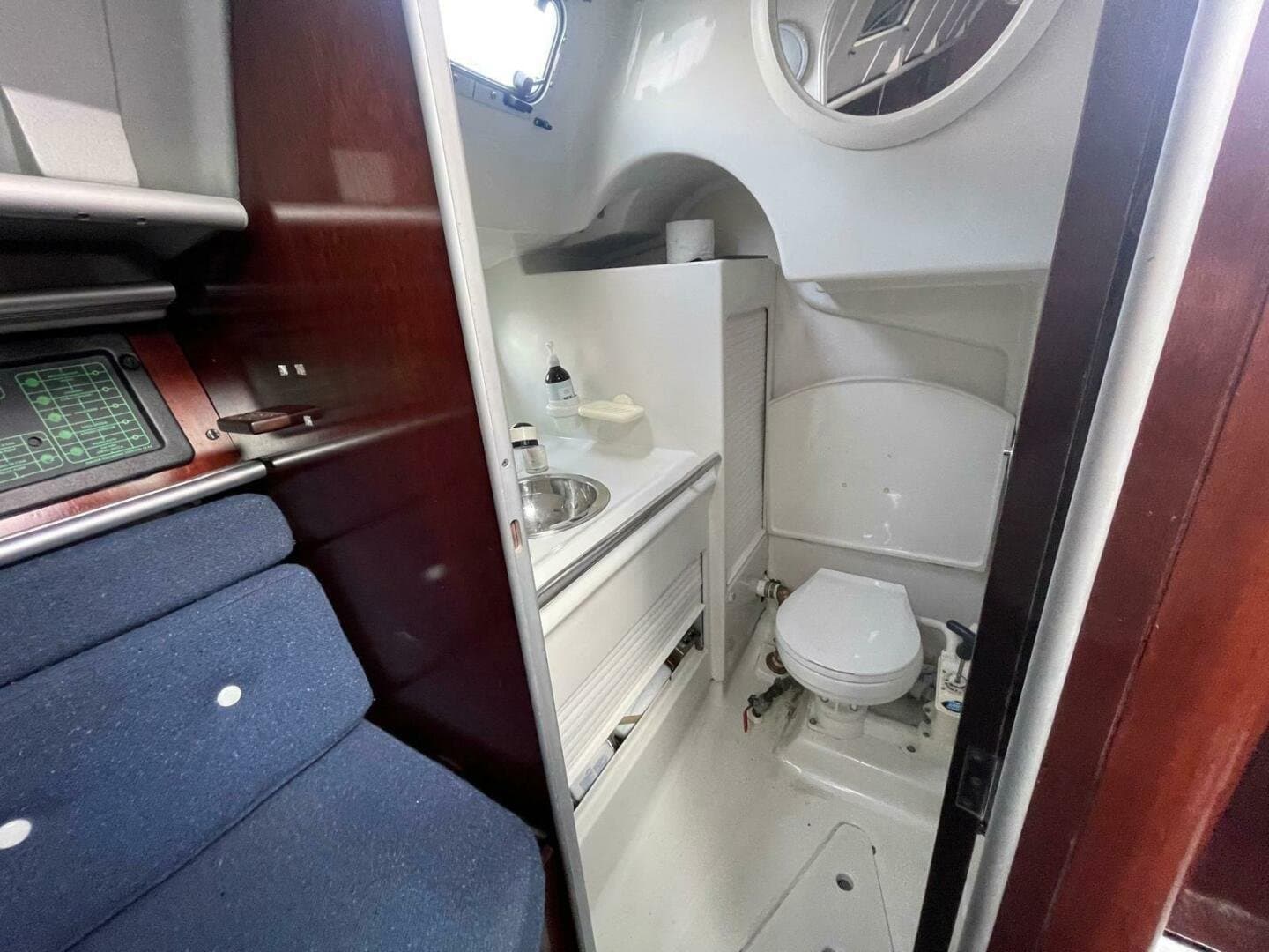 1990 Beneteau 32 First