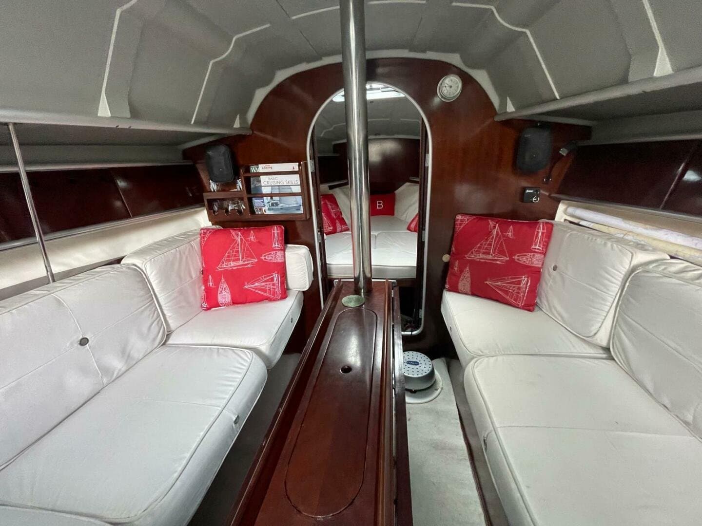 1990 Beneteau 32 First