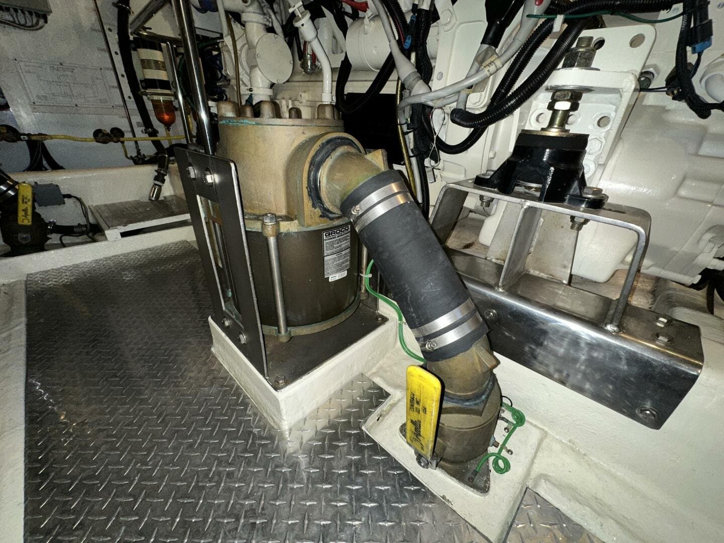 2004 Ocean Alexander 610 Pilothouse