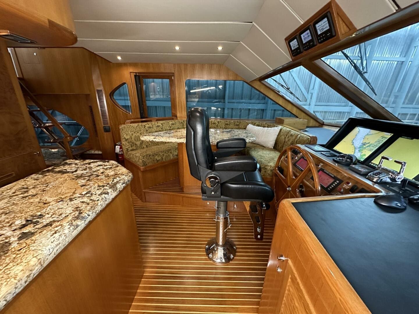 2004 Ocean Alexander 610 Pilothouse