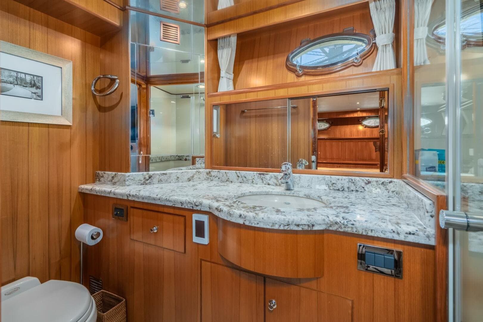2004 Ocean Alexander 610 Pilothouse