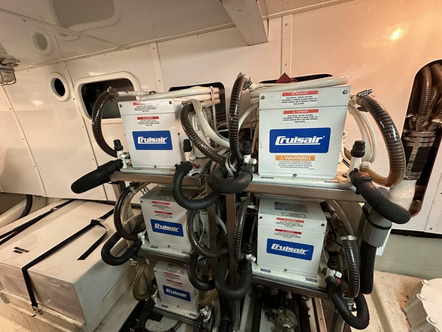 2004 Ocean Alexander 610 Pilothouse