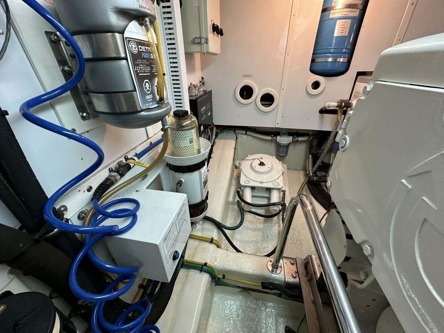 2004 Ocean Alexander 610 Pilothouse