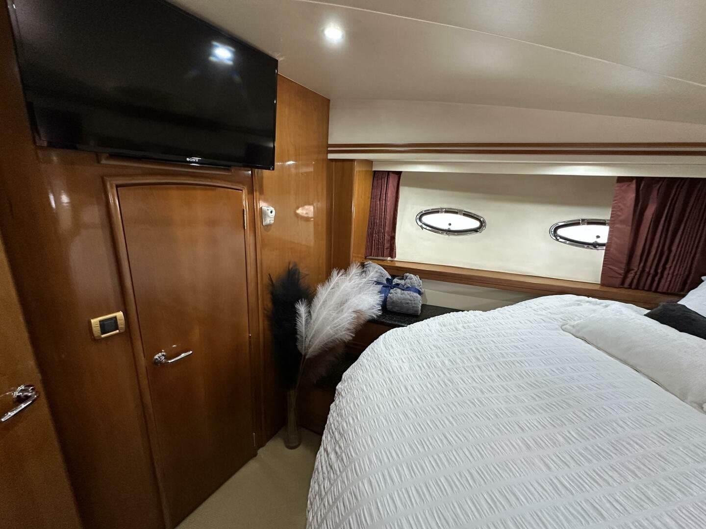 2001 Carver 570 Voyager Pilothouse