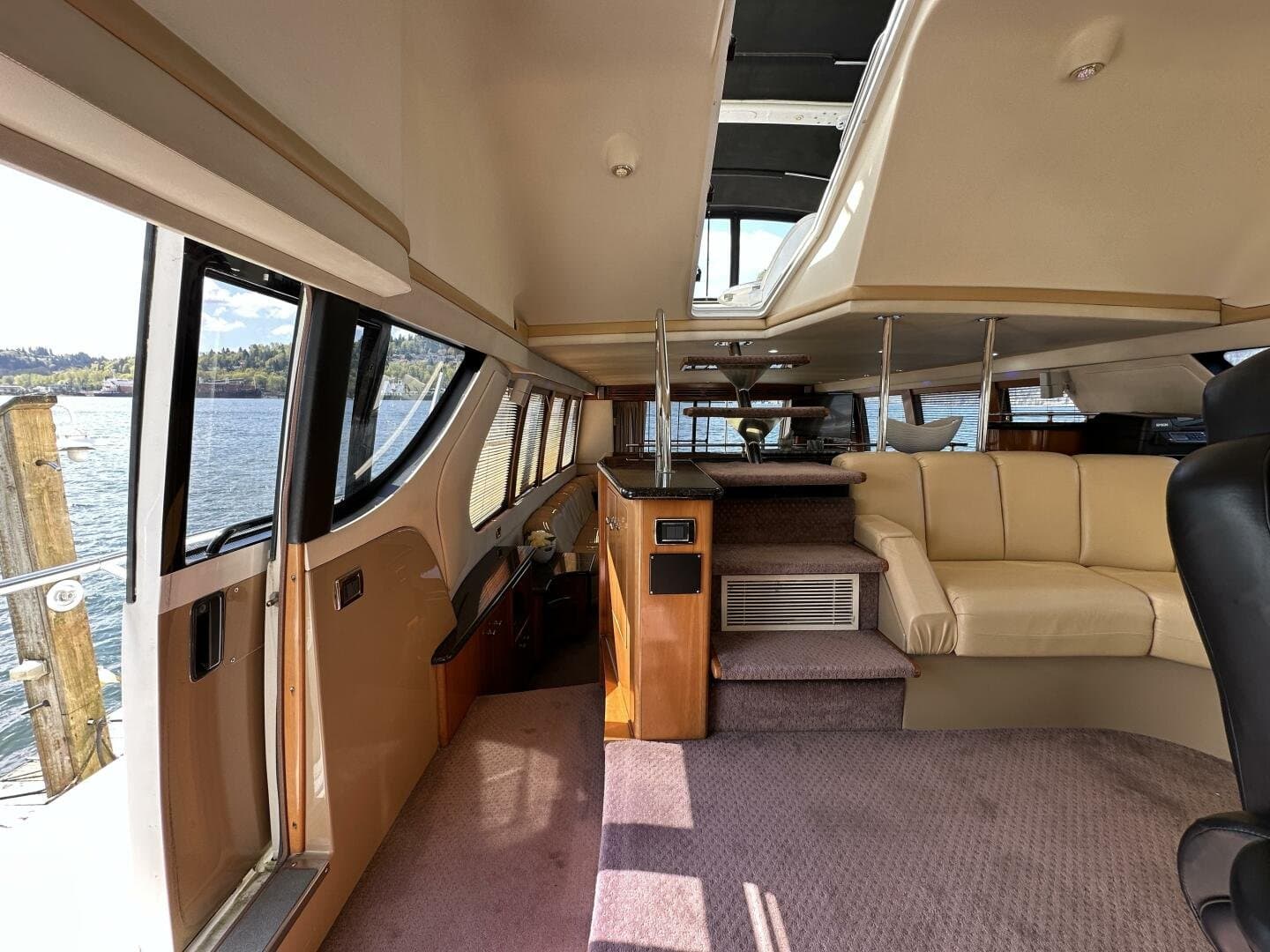 2001 Carver 570 Voyager Pilothouse