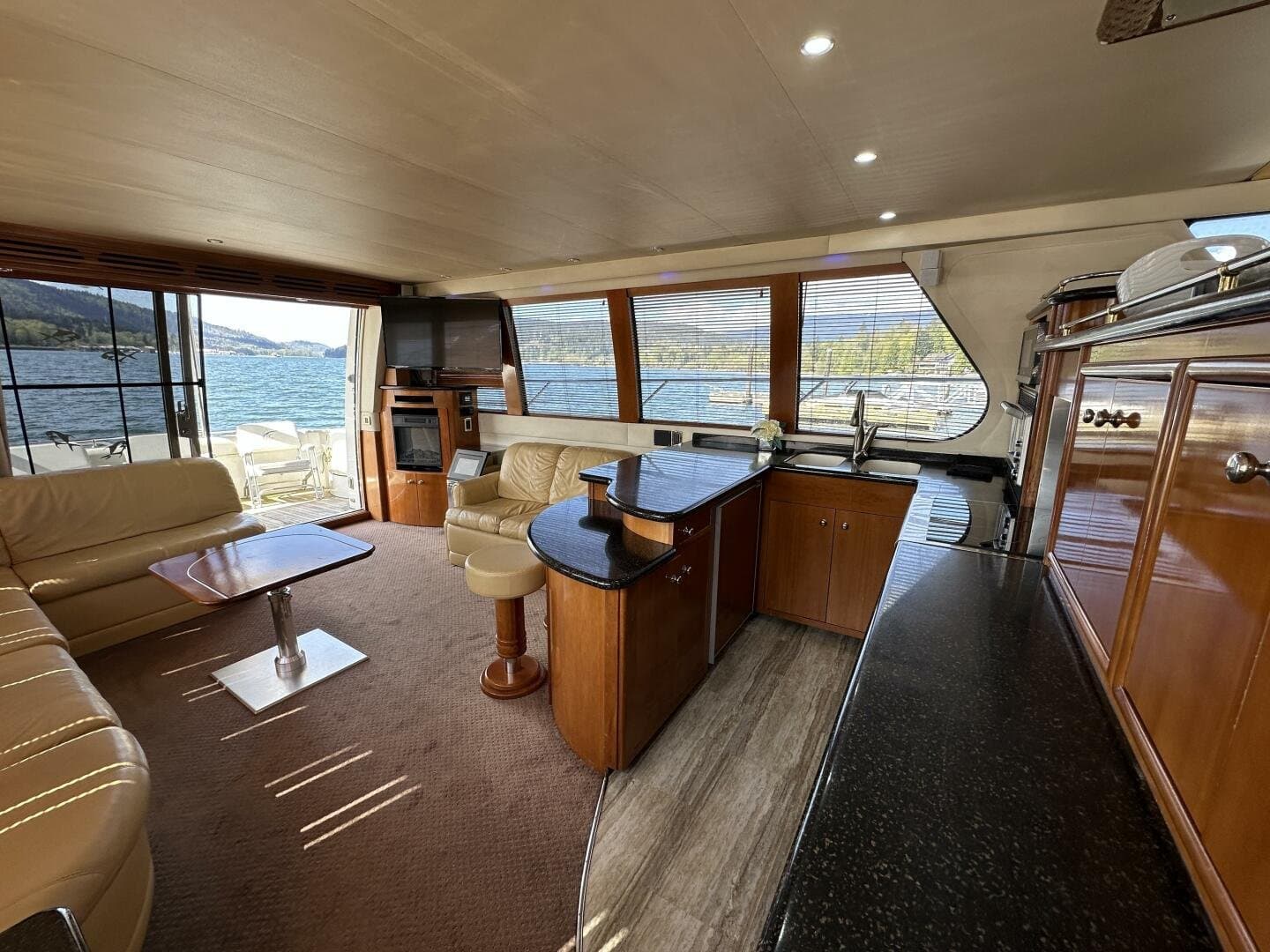 2001 Carver 570 Voyager Pilothouse