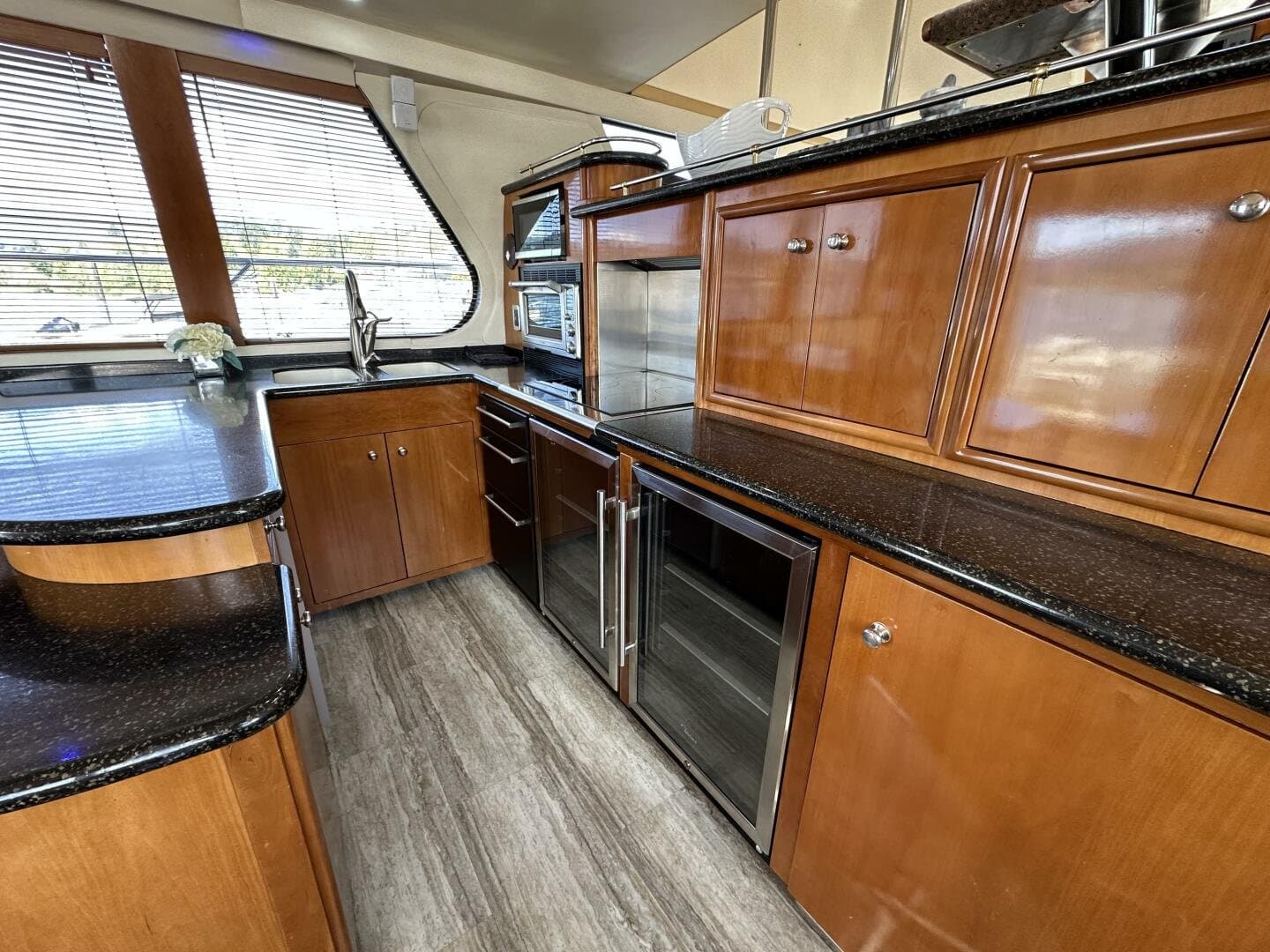 2001 Carver 570 Voyager Pilothouse