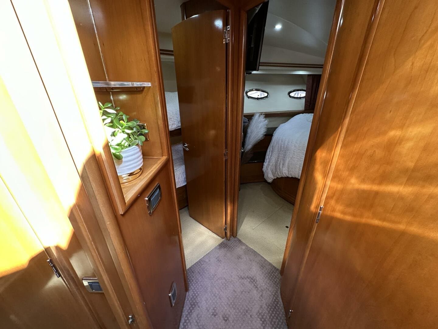 2001 Carver 570 Voyager Pilothouse