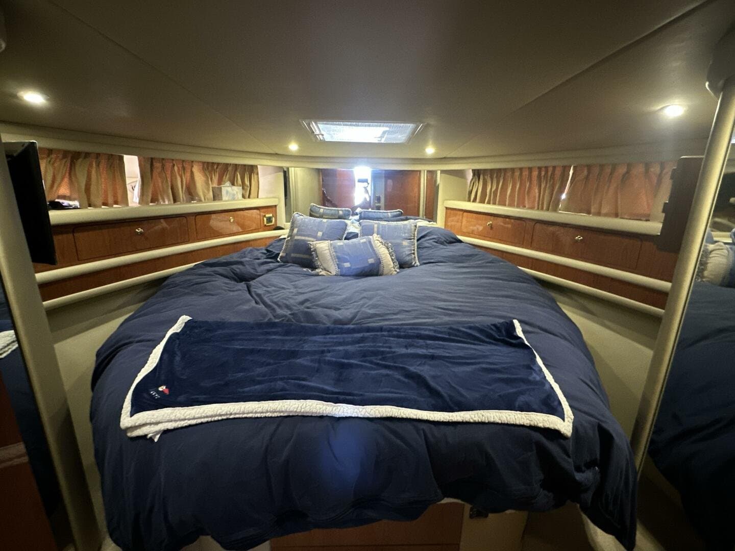 2000 Sea Ray 480 Sedan Bridge