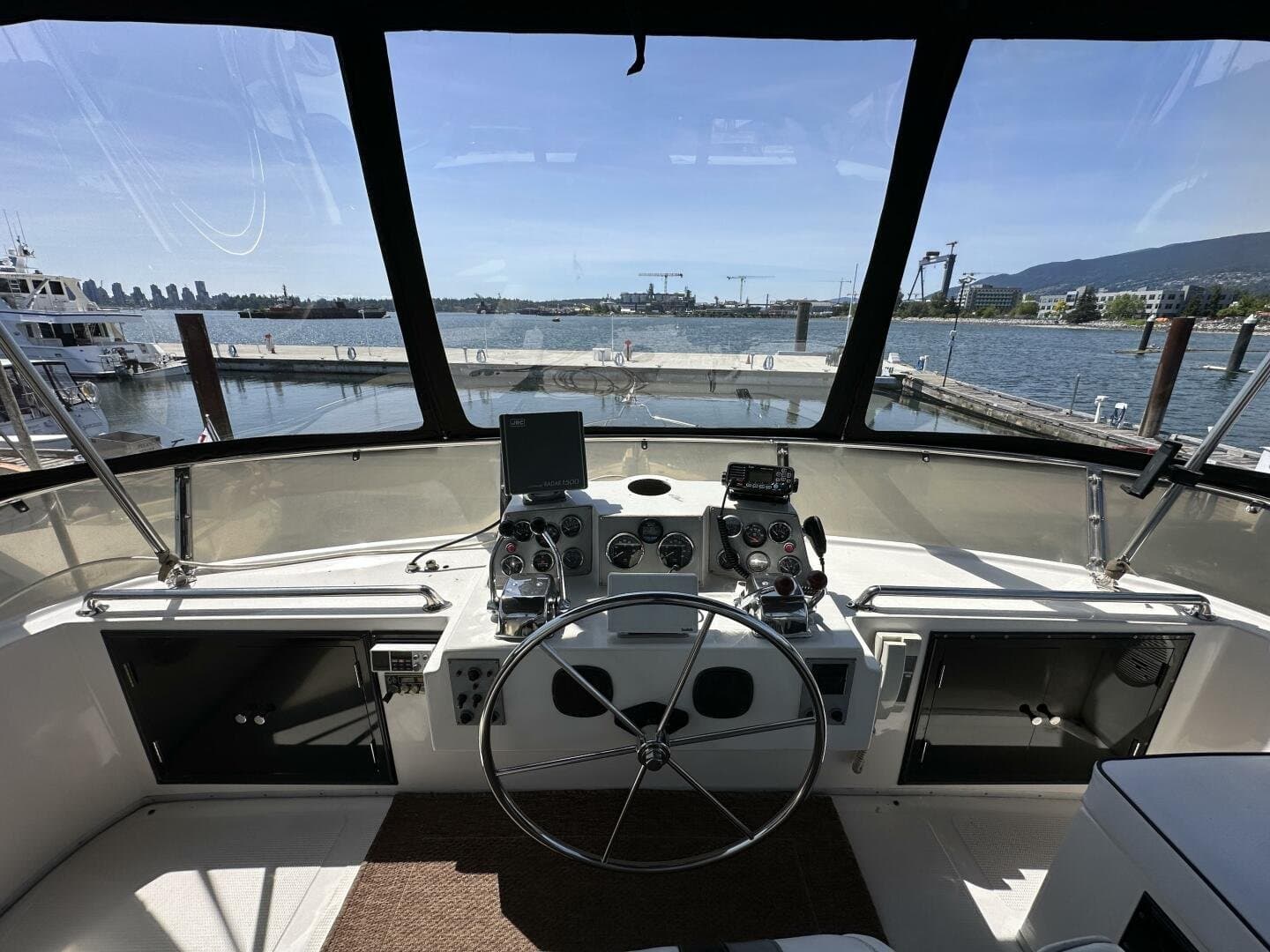 1990 Ocean Alexander 440 Sundeck