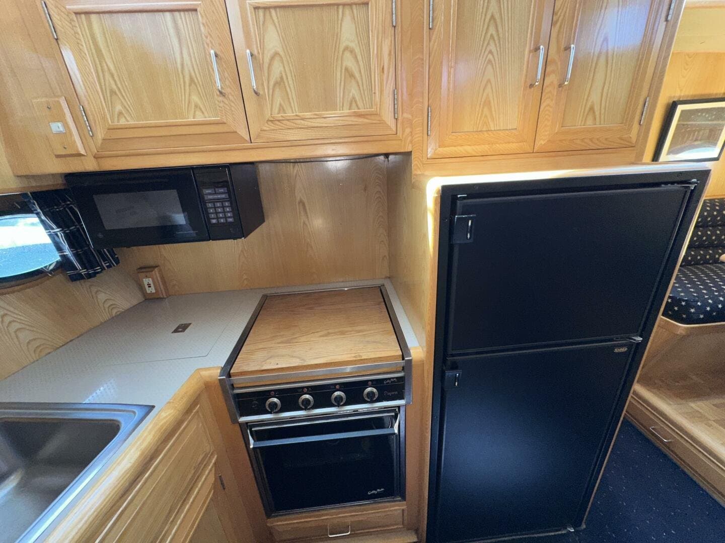 1990 Ocean Alexander 440 Sundeck