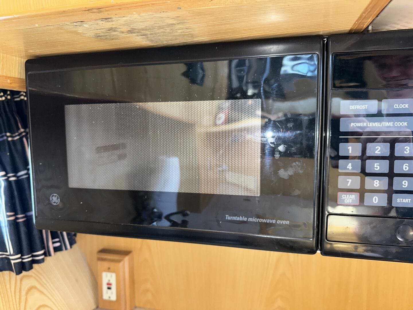 1990 Ocean Alexander 440 Sundeck