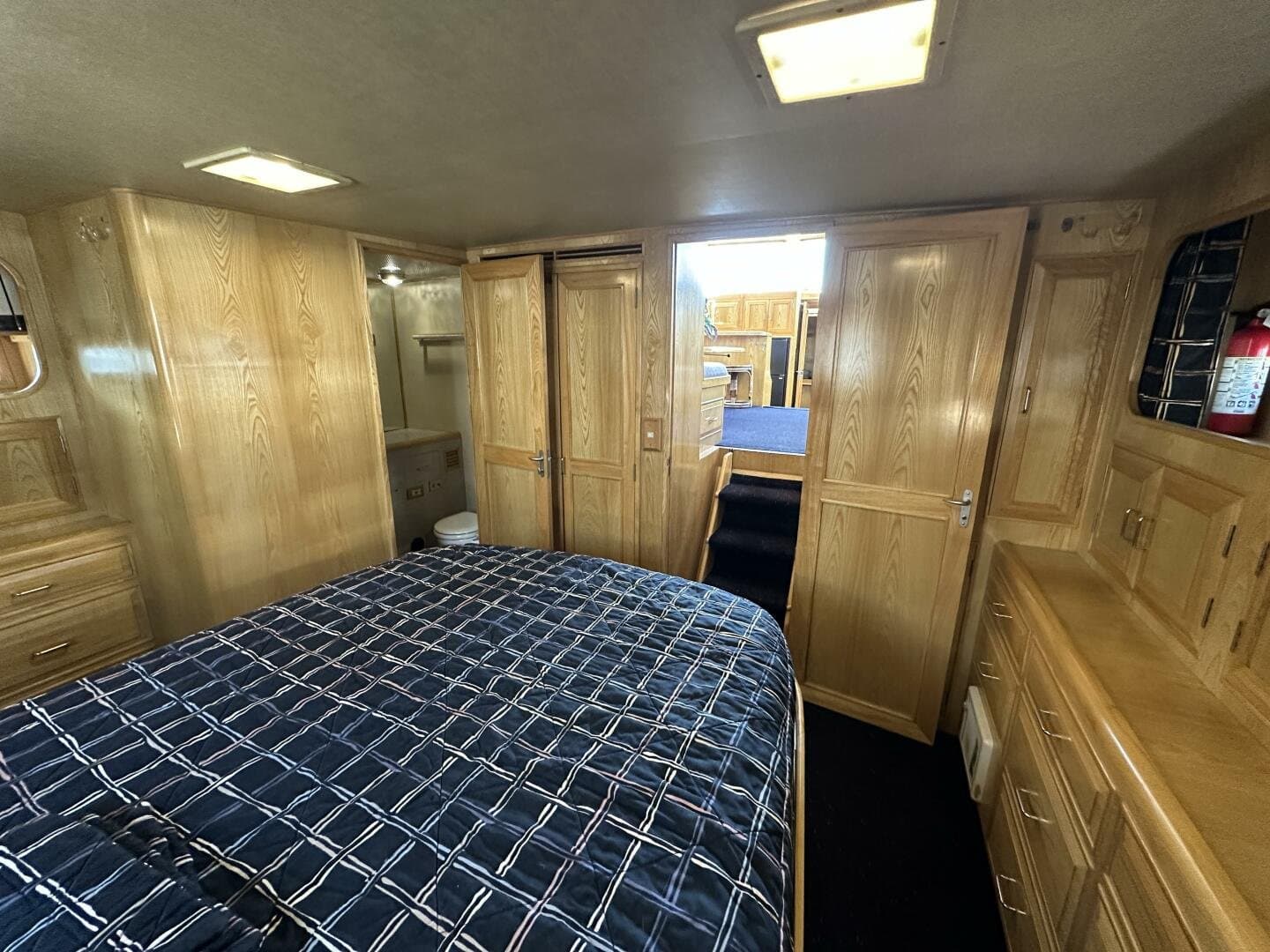 1990 Ocean Alexander 440 Sundeck