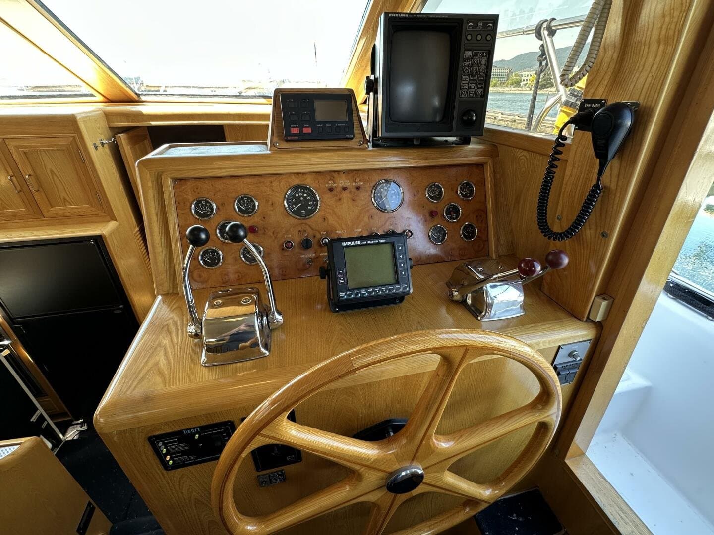 1990 Ocean Alexander 440 Sundeck