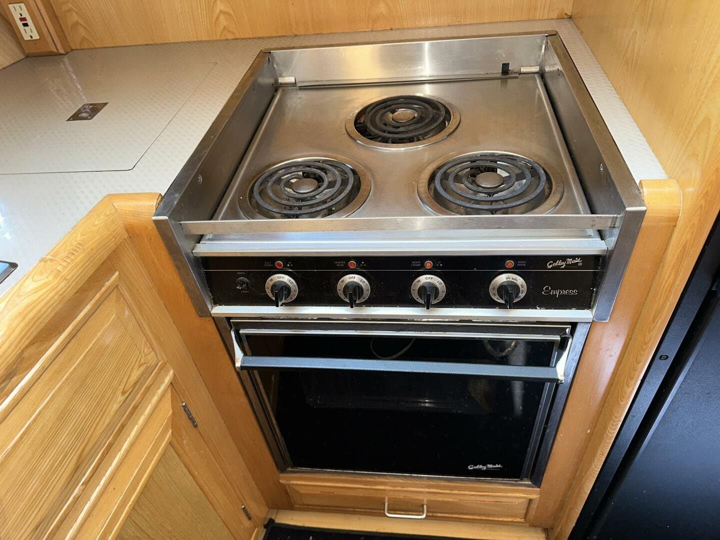 1990 Ocean Alexander 440 Sundeck