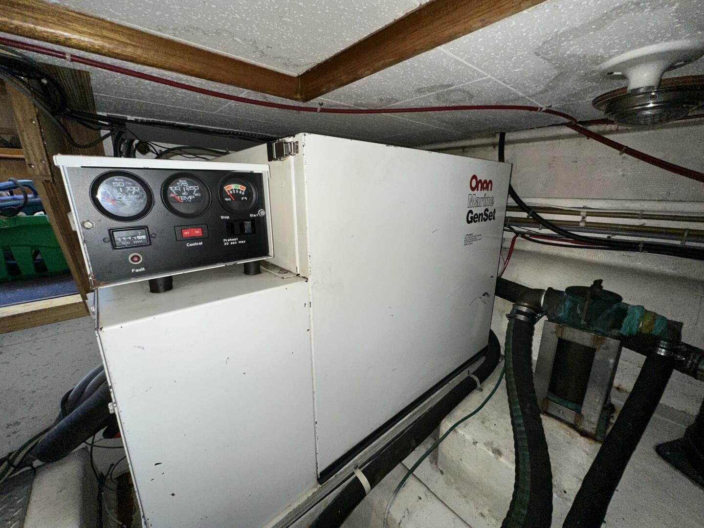 1990 Ocean Alexander 440 Sundeck