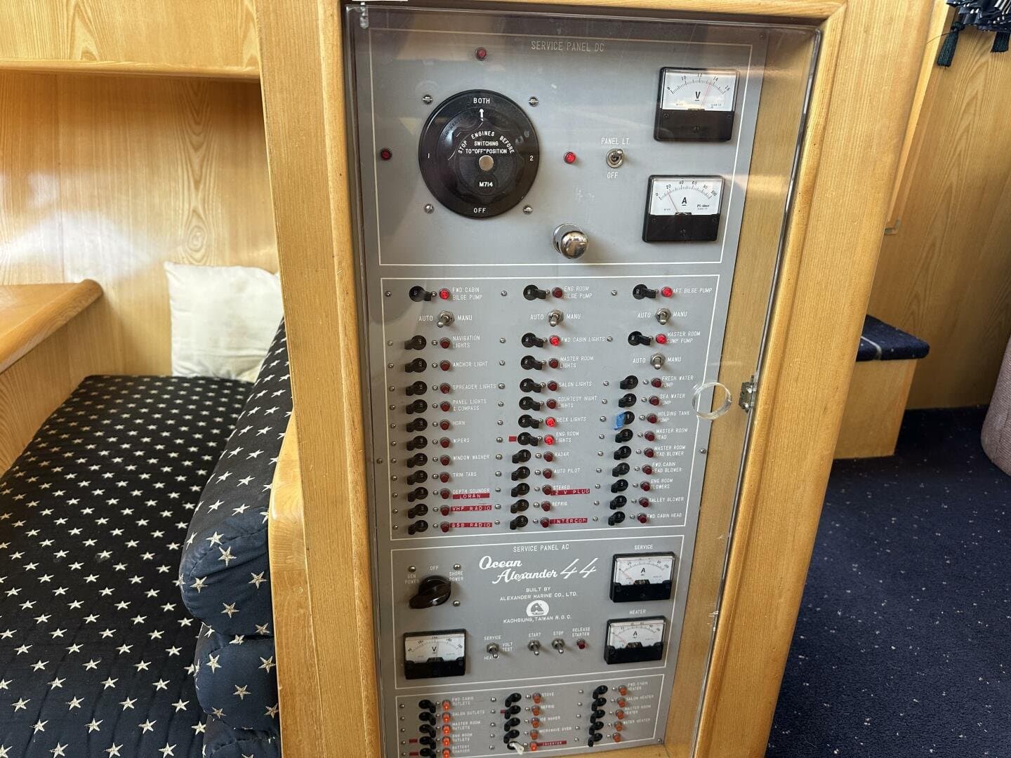 1990 Ocean Alexander 440 Sundeck