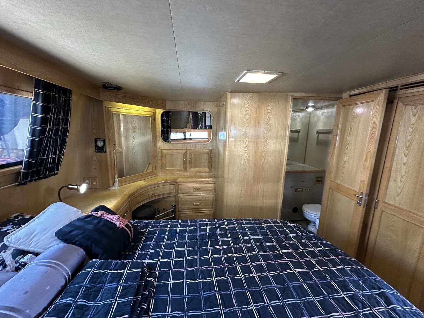 1990 Ocean Alexander 440 Sundeck