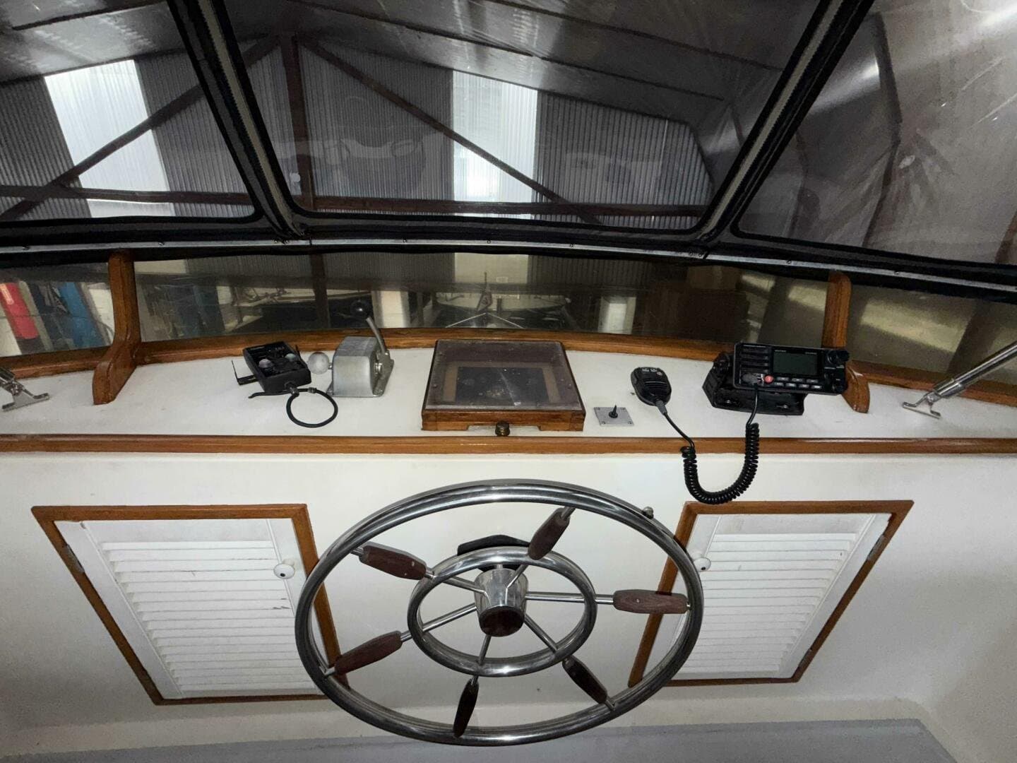 1982 Gulf Commander 41 Sedan