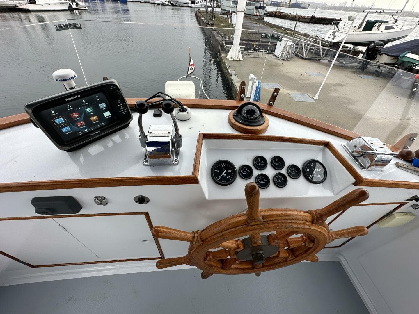 1974 Grand Banks null