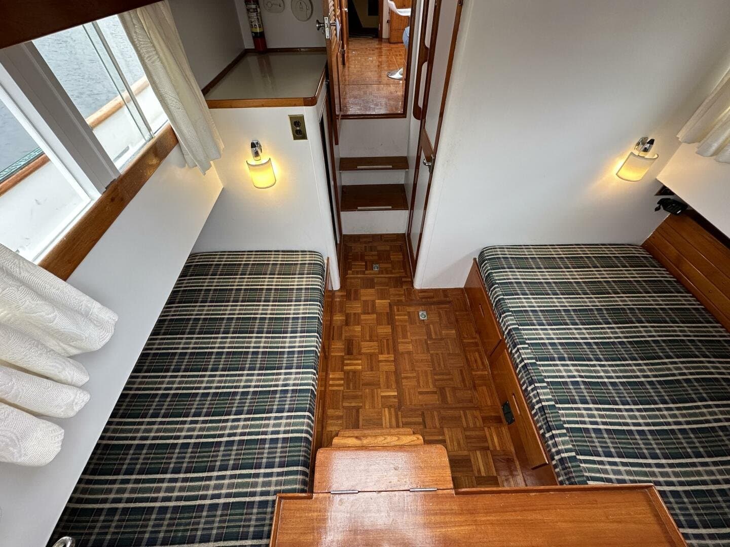 1974 Grand Banks null