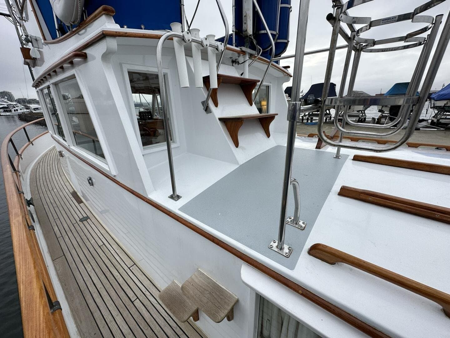 1974 Grand Banks null