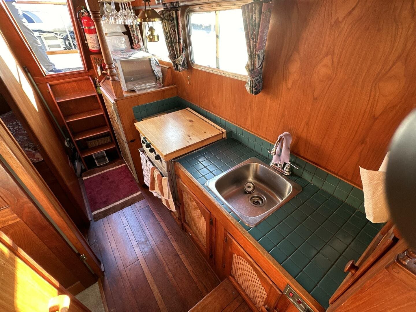 1982 Gulf Commander Aft Cabin