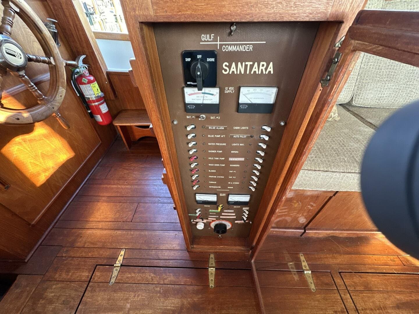 1982 Gulf Commander Aft Cabin