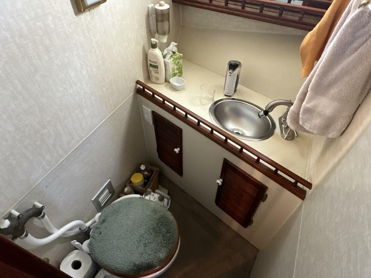 1982 Gulf Commander Aft Cabin