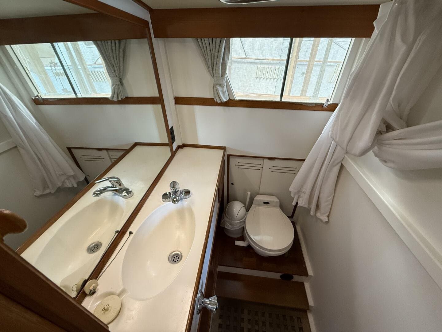 1980 Grand Banks Classic