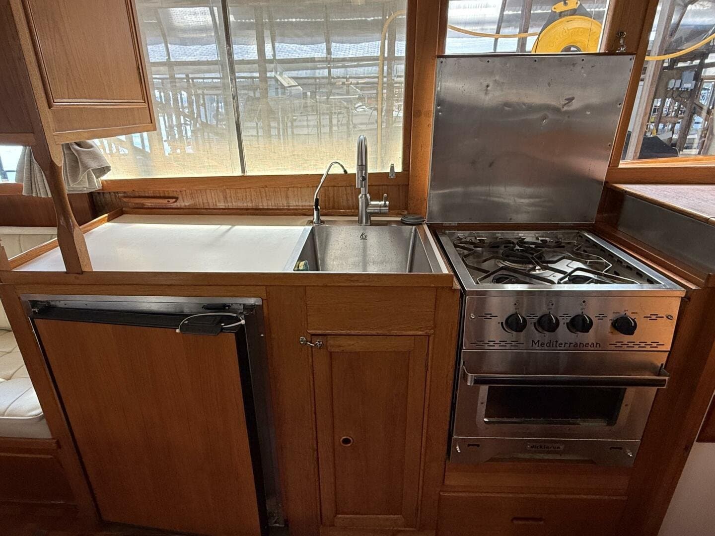 1980 Grand Banks Classic