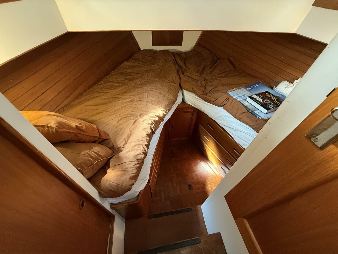 1980 Grand Banks Classic