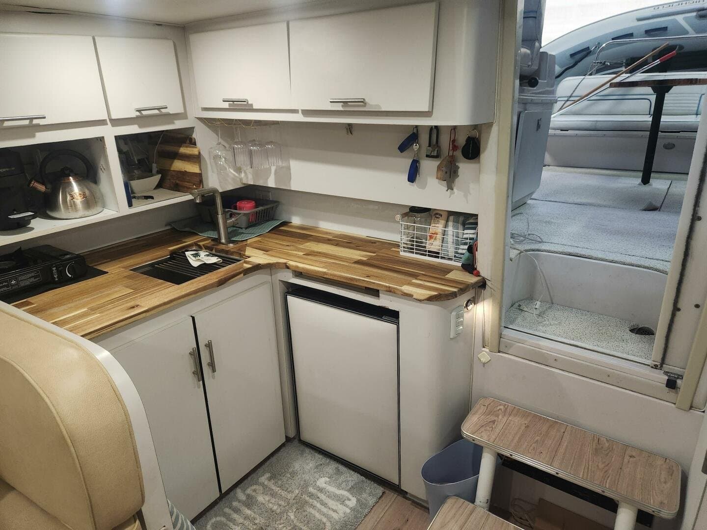 1990 Wellcraft 3300 St. Tropez