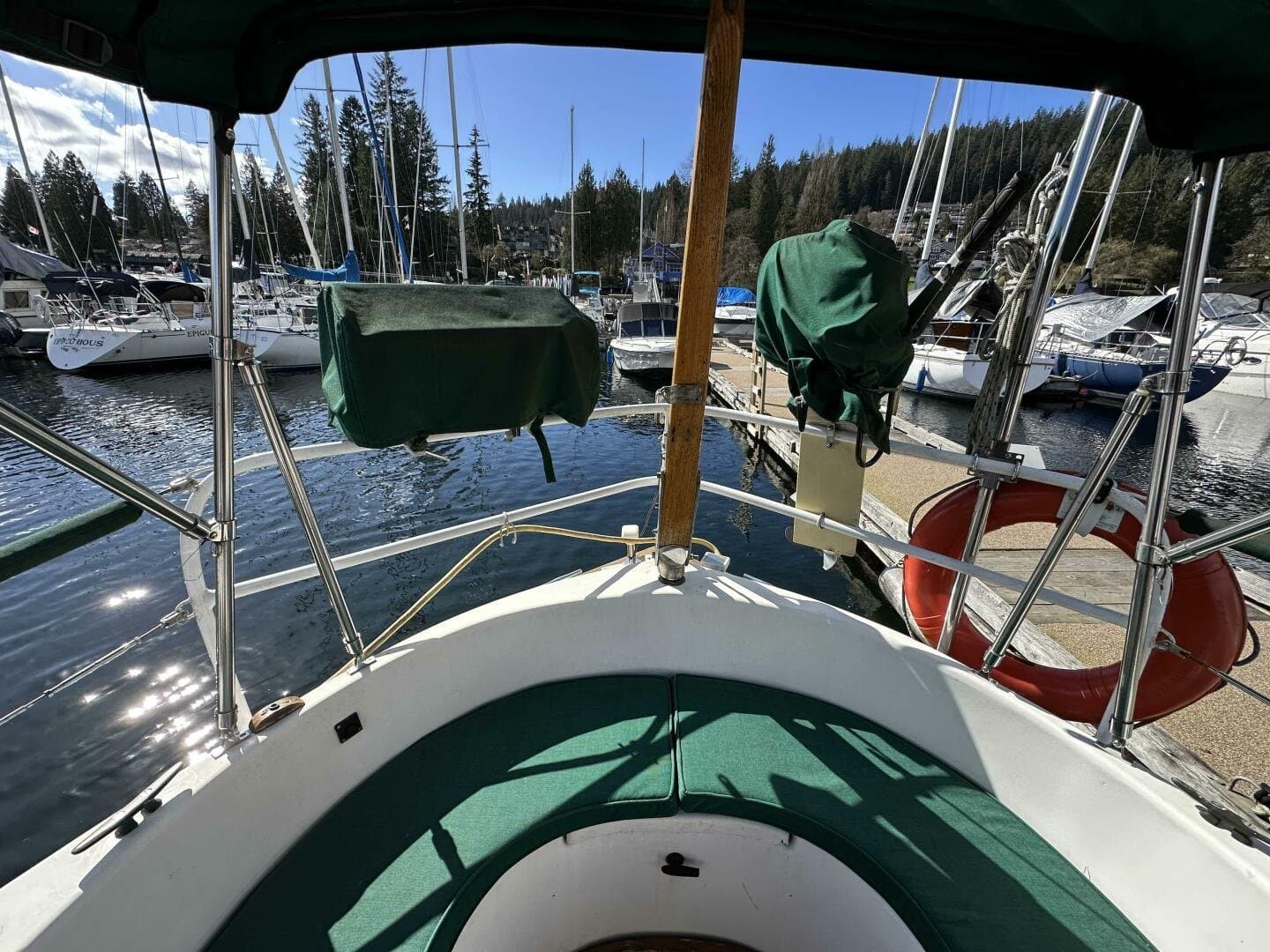 1979 Truant Offshore Pilothouse