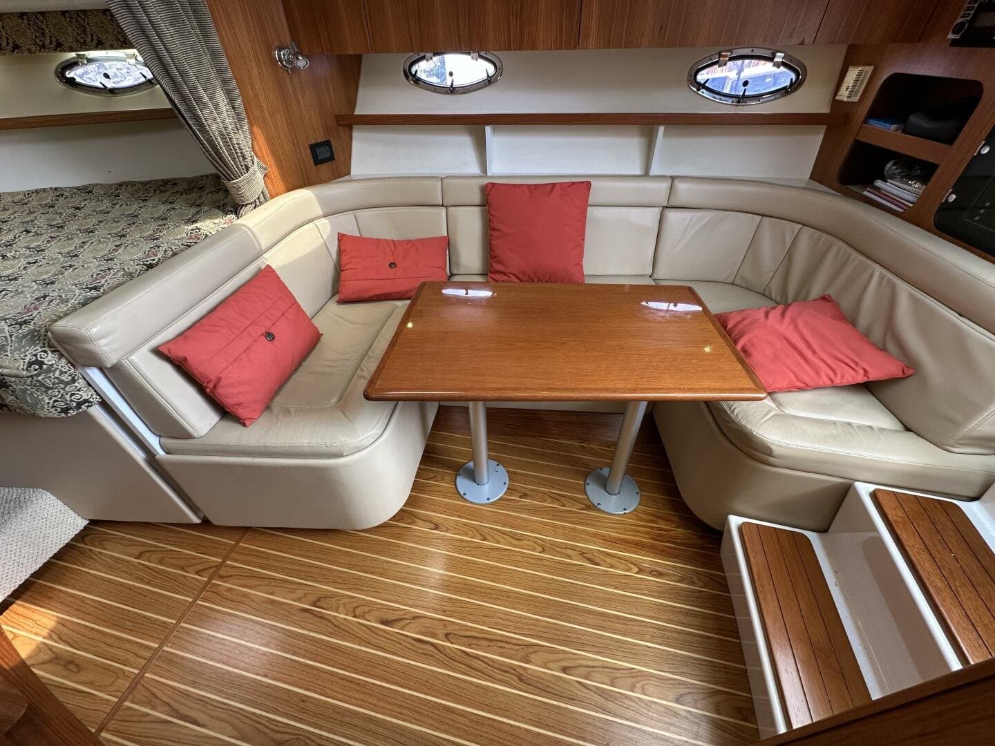 2004 Tiara Yachts 31 Open