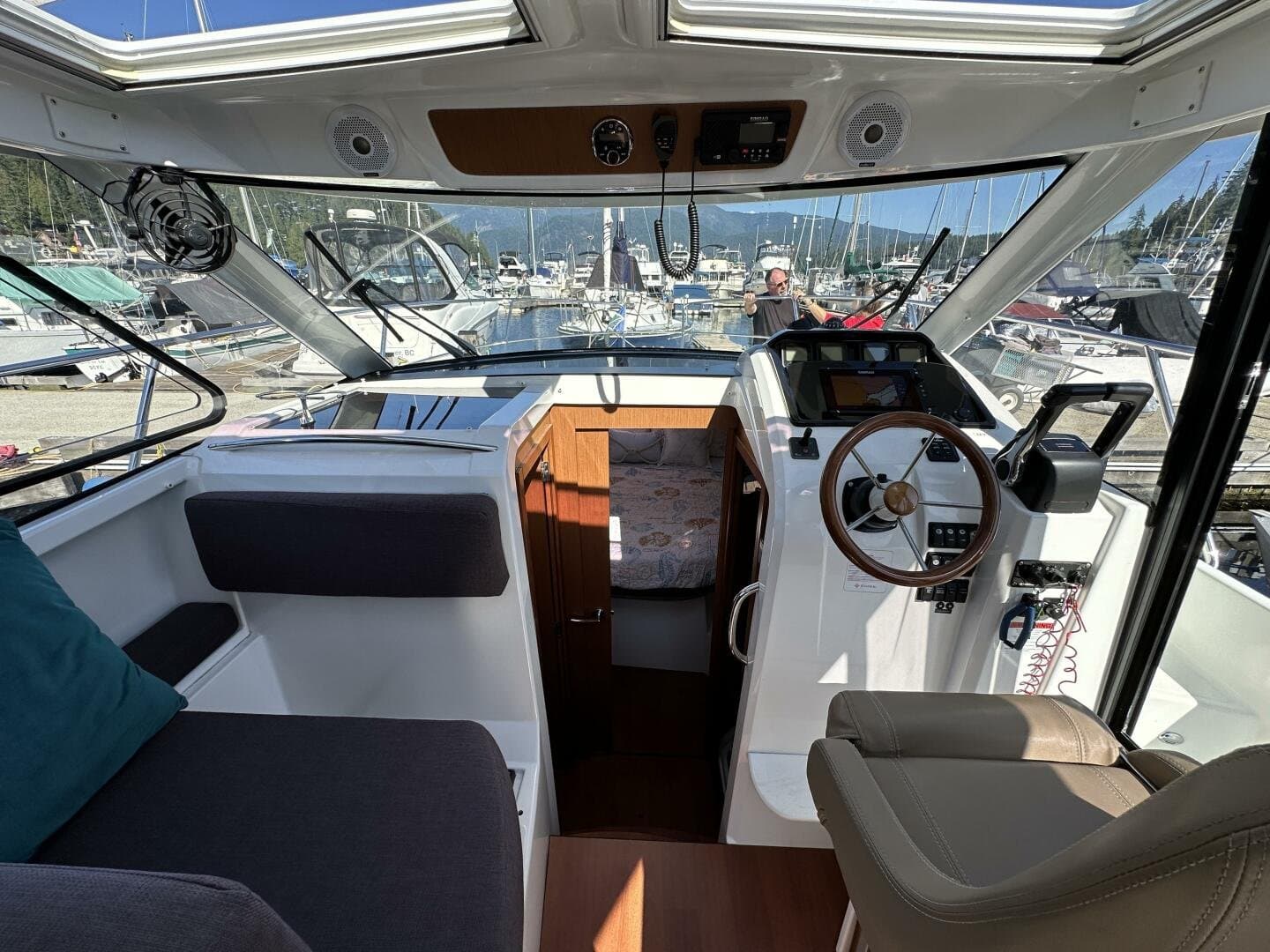 2014 Jeanneau 855 Merry Fisher