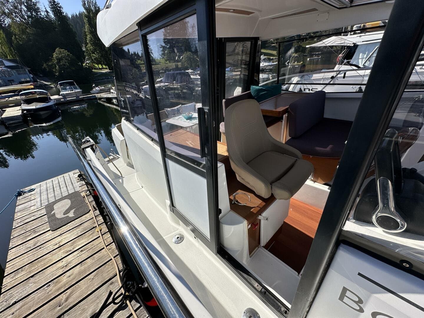 2014 Jeanneau 855 Merry Fisher