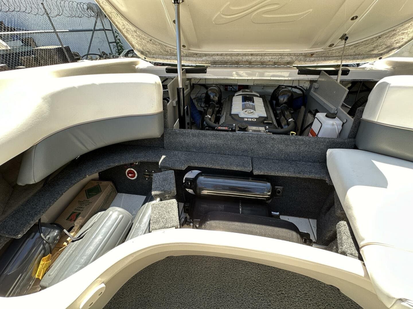 1998 Sea Ray 230 Select