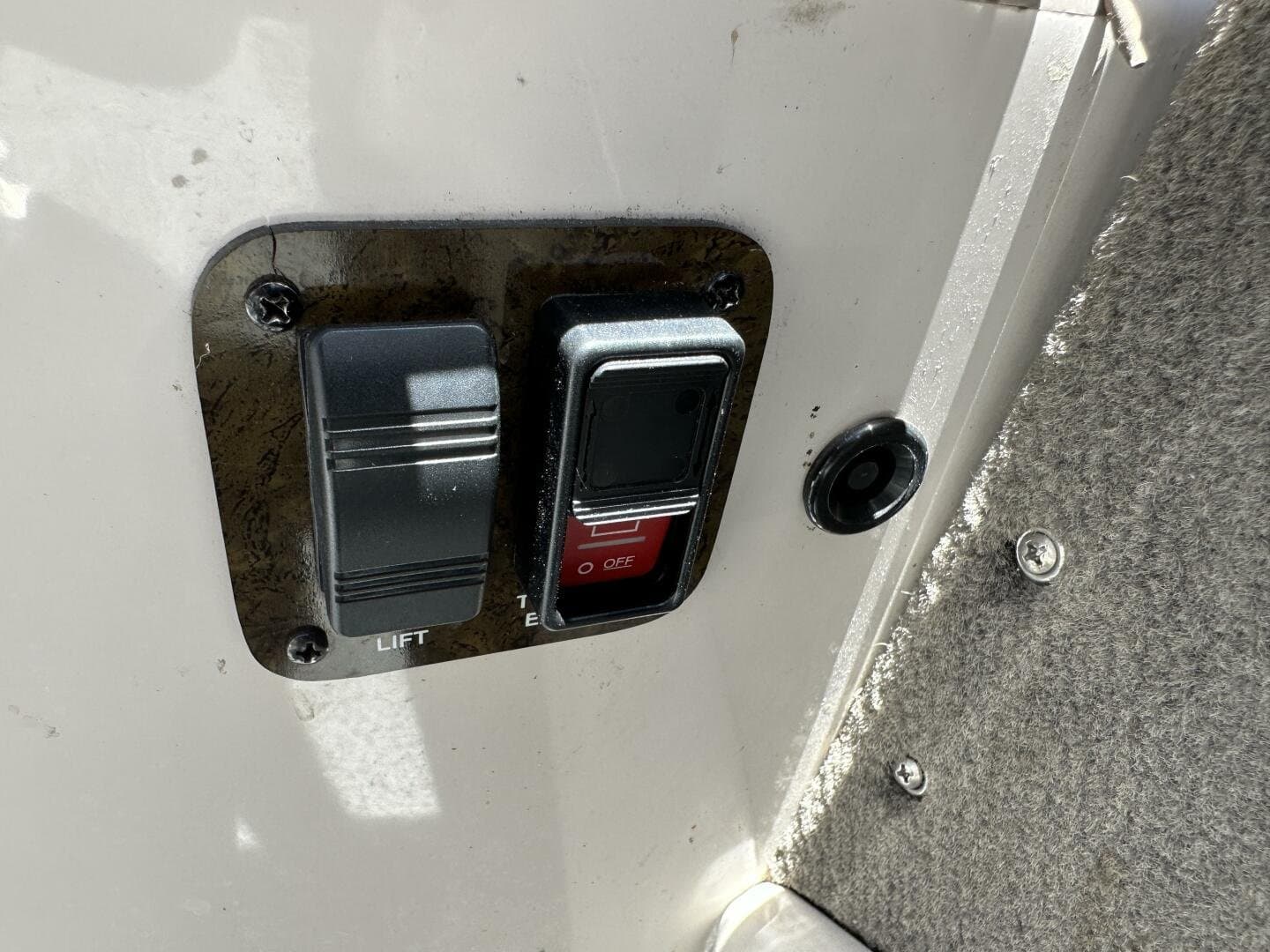 1998 Sea Ray 230 Select