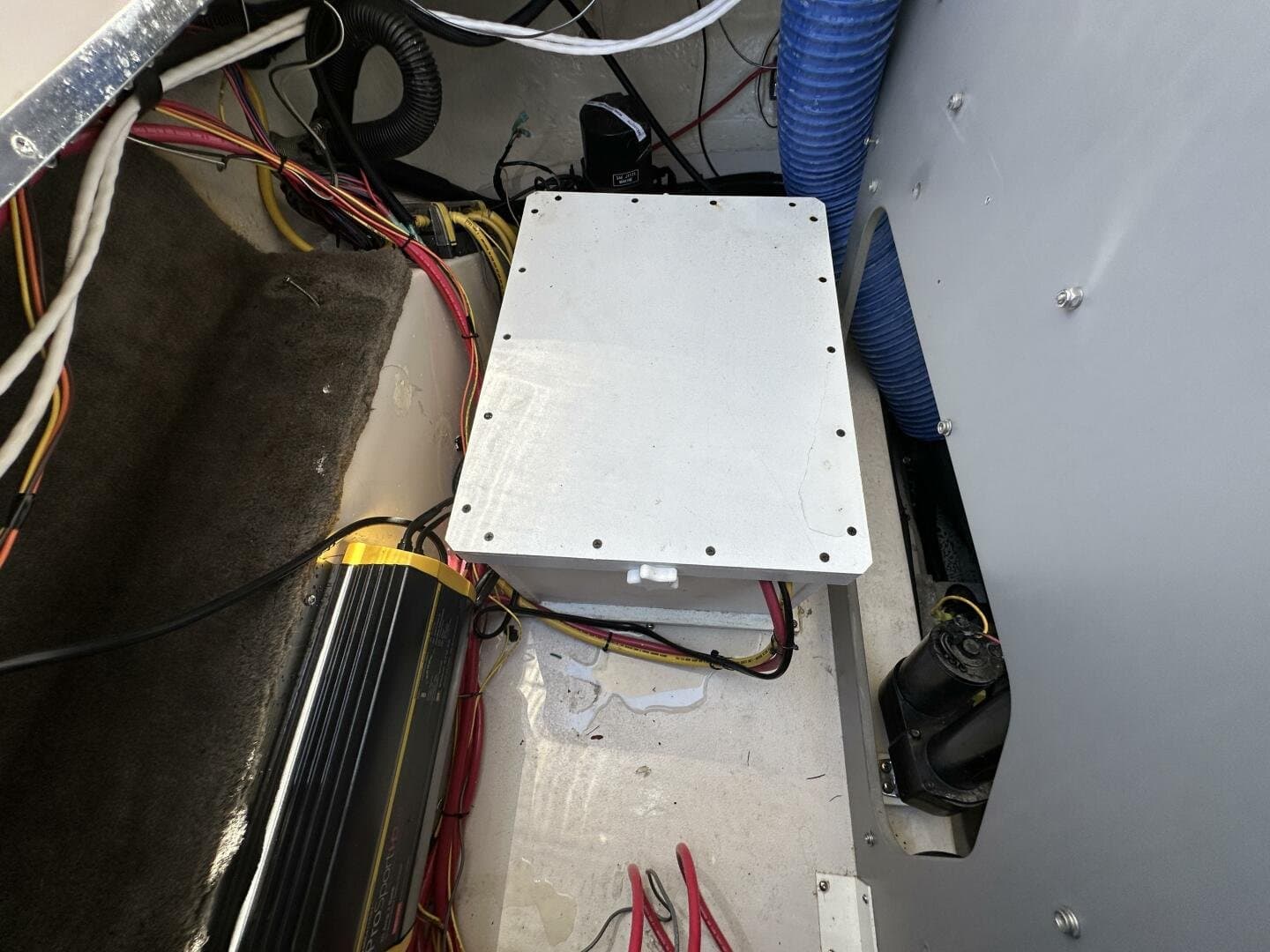 1998 Sea Ray 230 Select