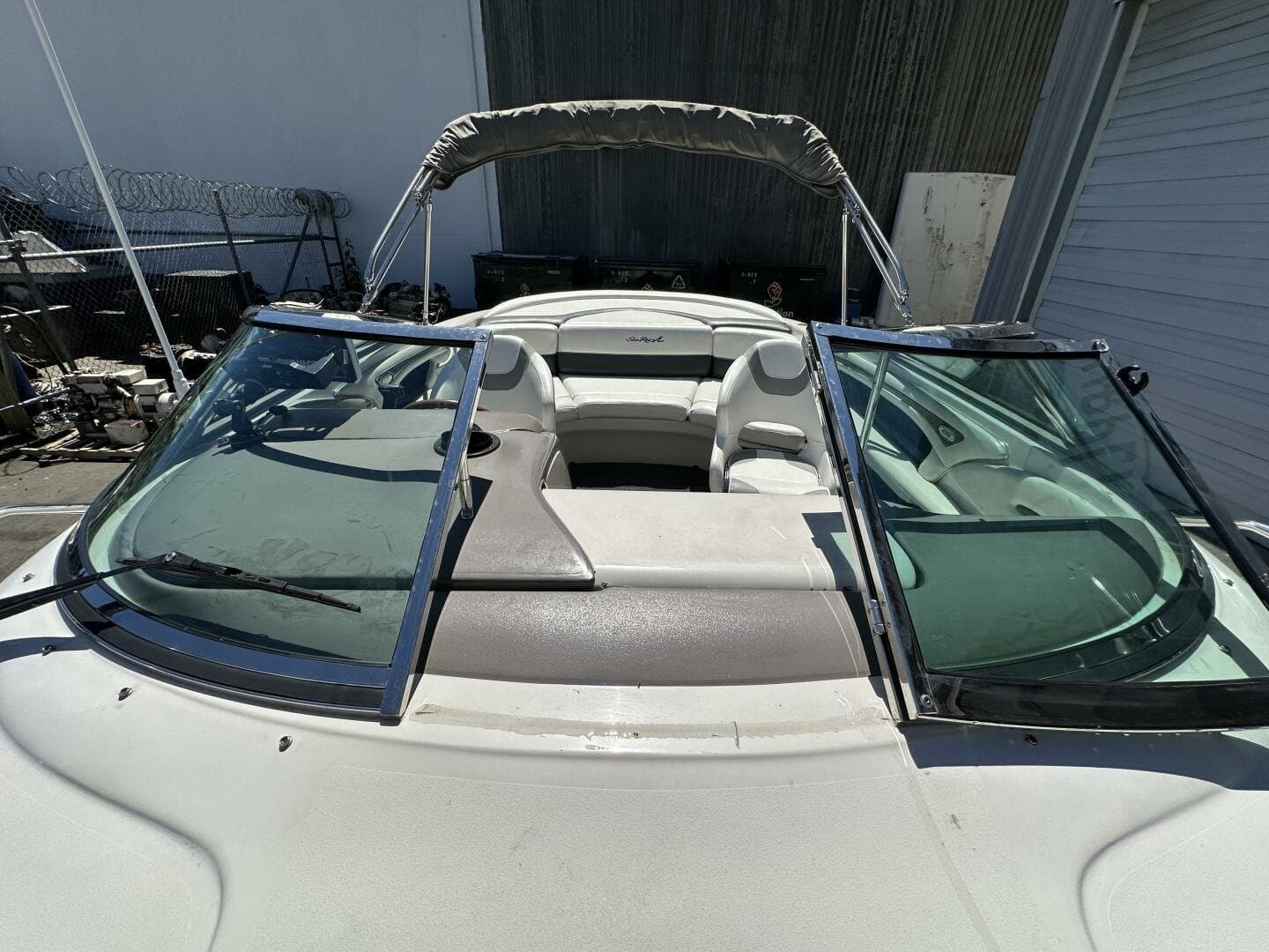 1998 Sea Ray 230 Select