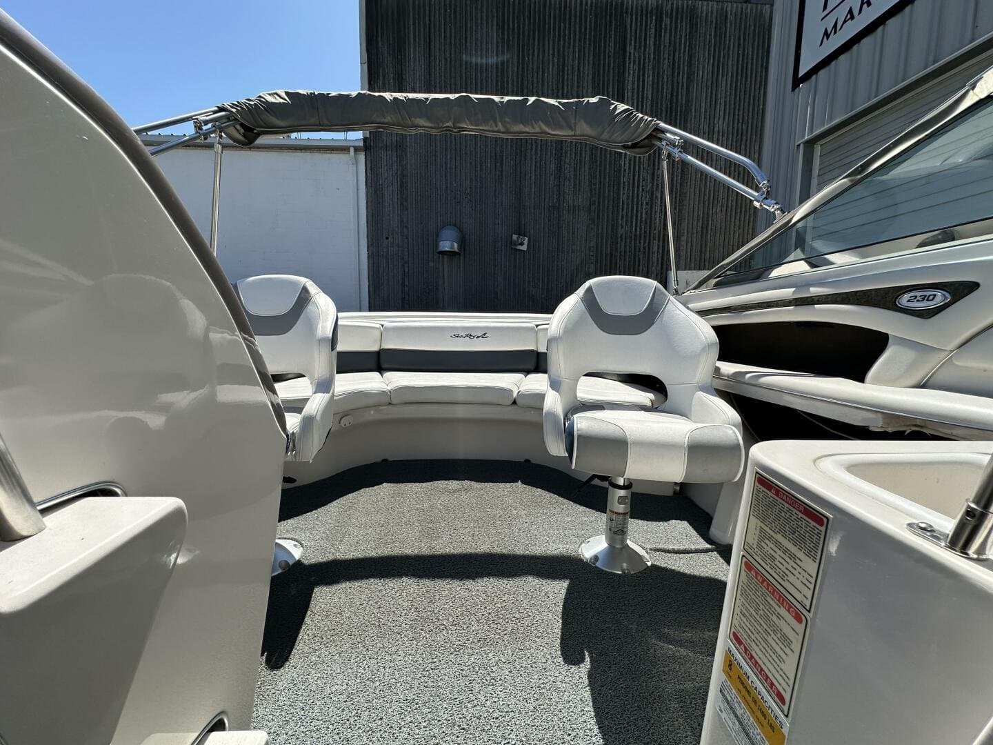 1998 Sea Ray 230 Select