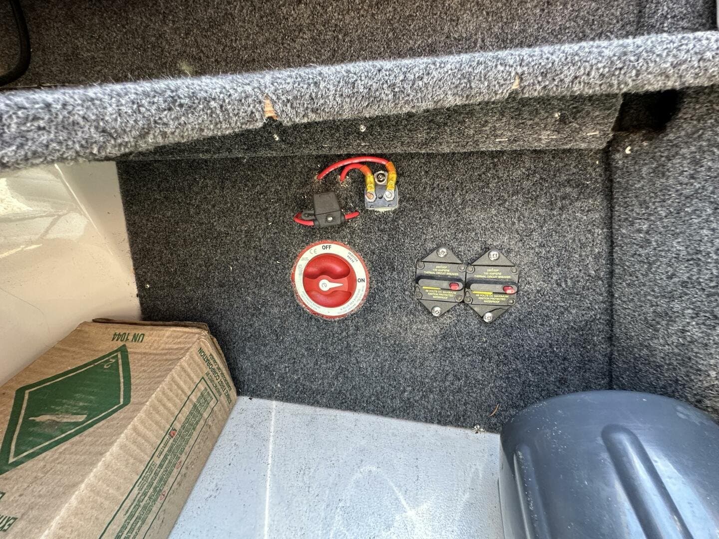 1998 Sea Ray 230 Select