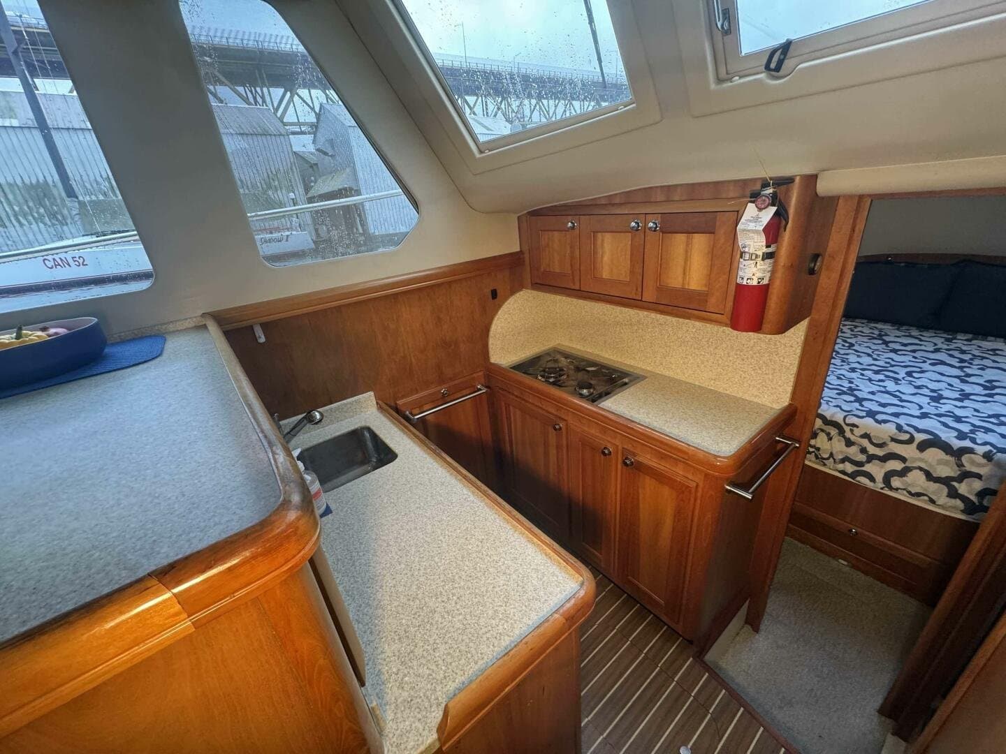 2006 Mainship 34 Trawler