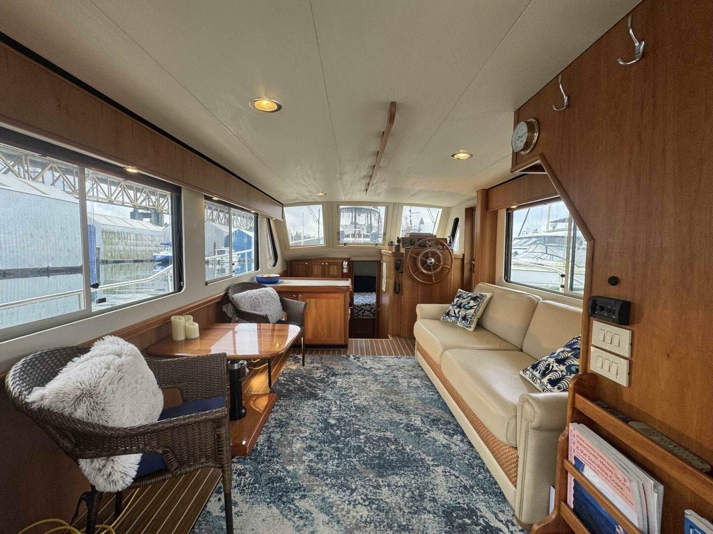 2006 Mainship 34 Trawler