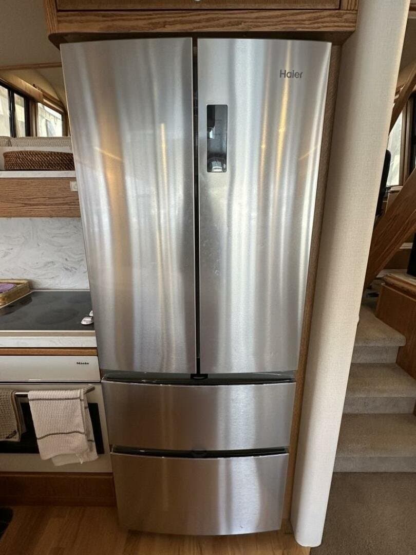 1993 West Bay Pilothouse