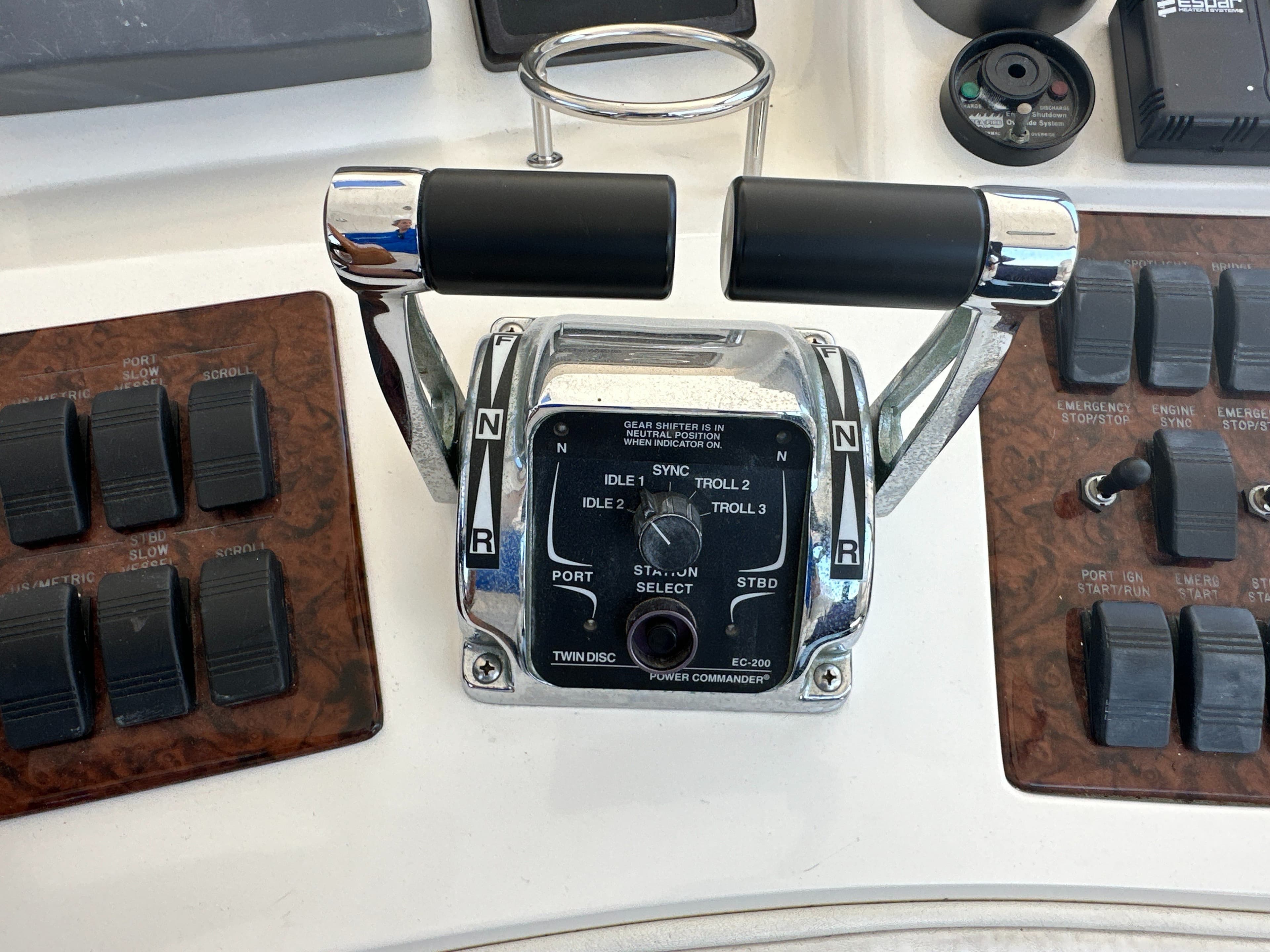 2000 Sea Ray Sedan Bridge