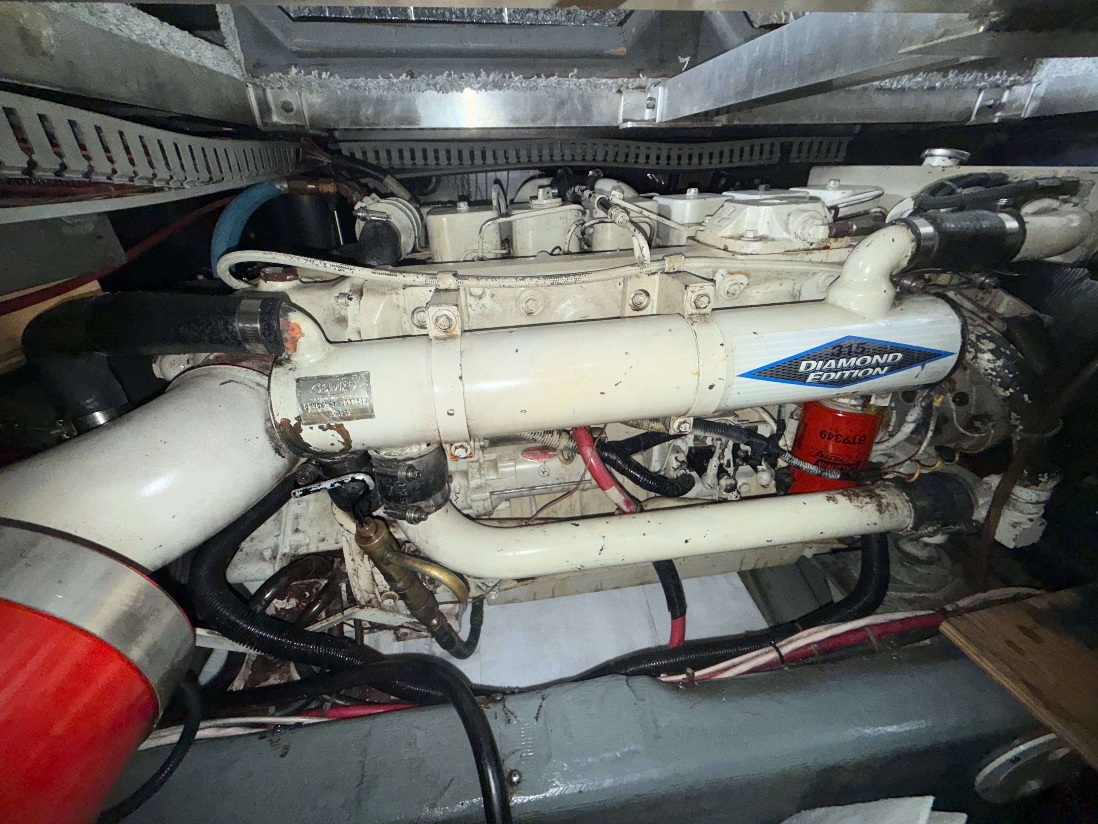 1996 Carver 370