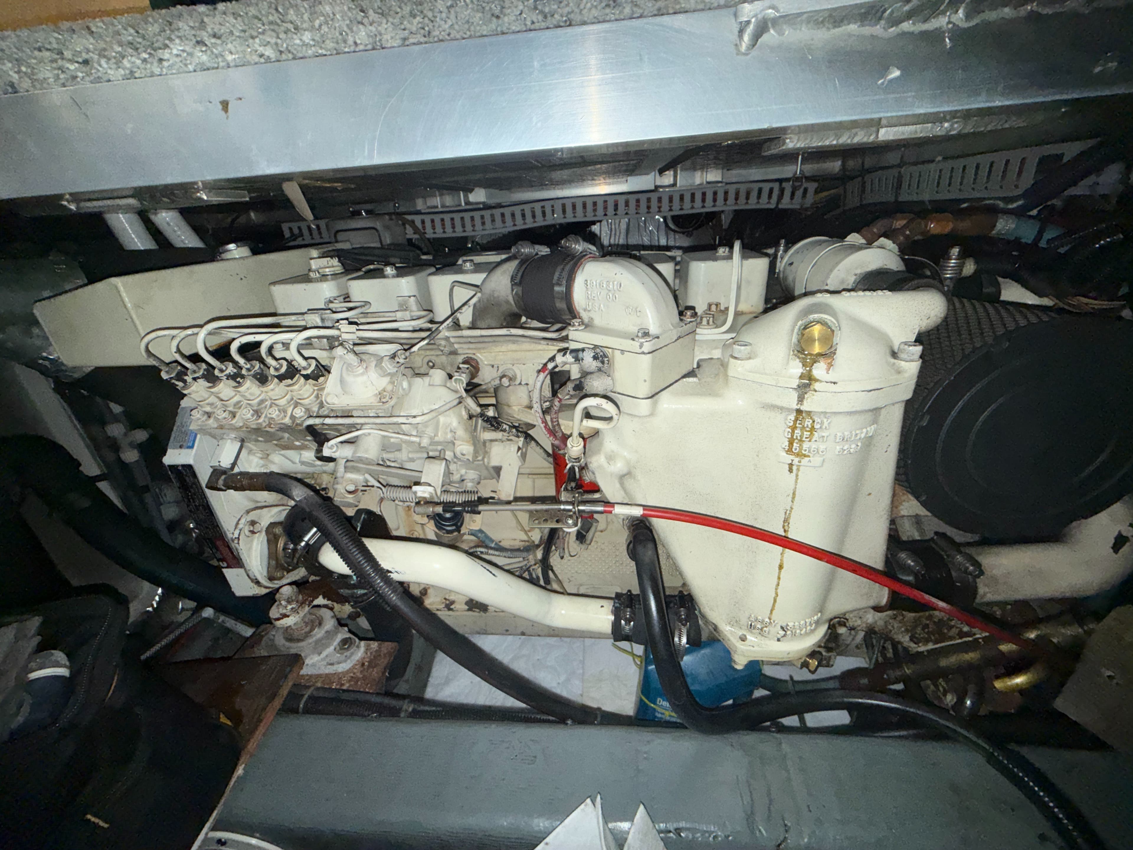 1996 Carver 370